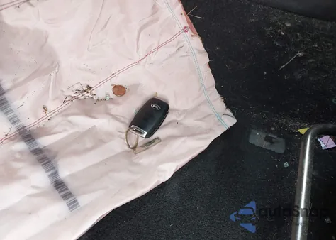 2016 Kia Optima Lx z USA, uszkodzony, nr VIN 5XXGT4L30GG049310